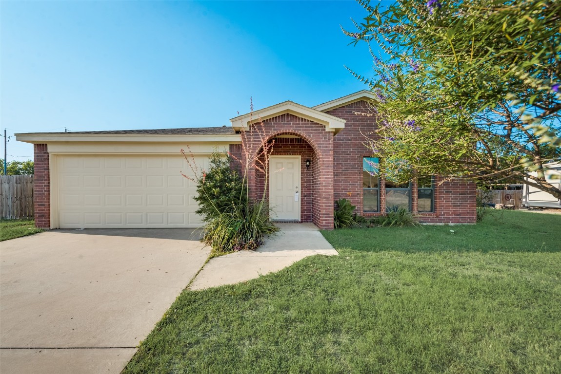 1300 Hillside Drive Justin TX 76247