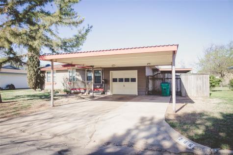 206 Mimosa Street Burkburnett TX 76354