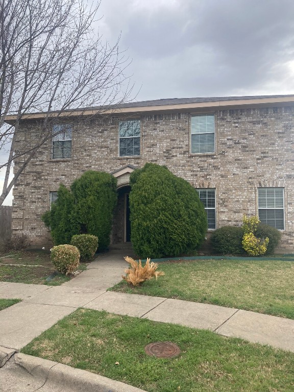 850 Smokey Oak Street Lancaster TX 75146