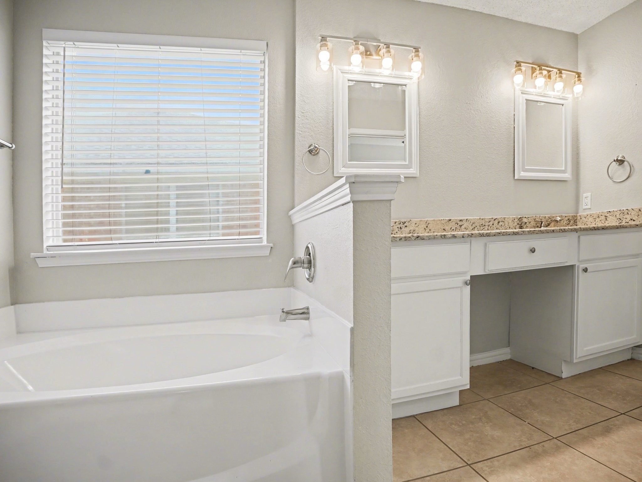 636 Dover Heights Trail Mansfield TX 76063