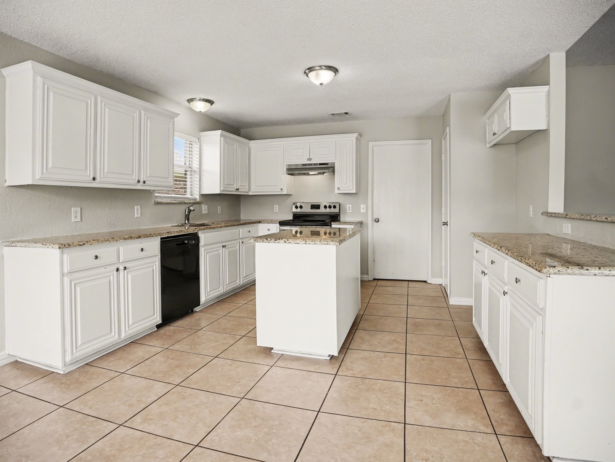636 Dover Heights Trail Mansfield TX 76063