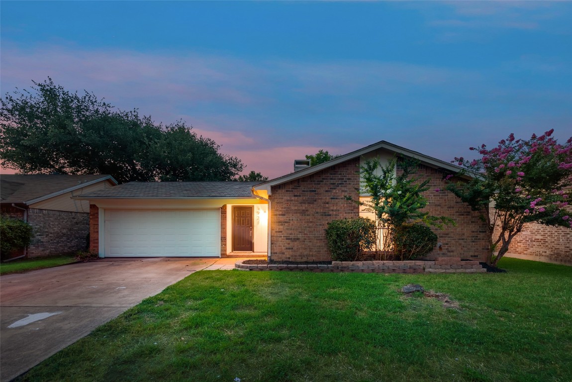 5921 Oak Hill Road Watauga TX 76148