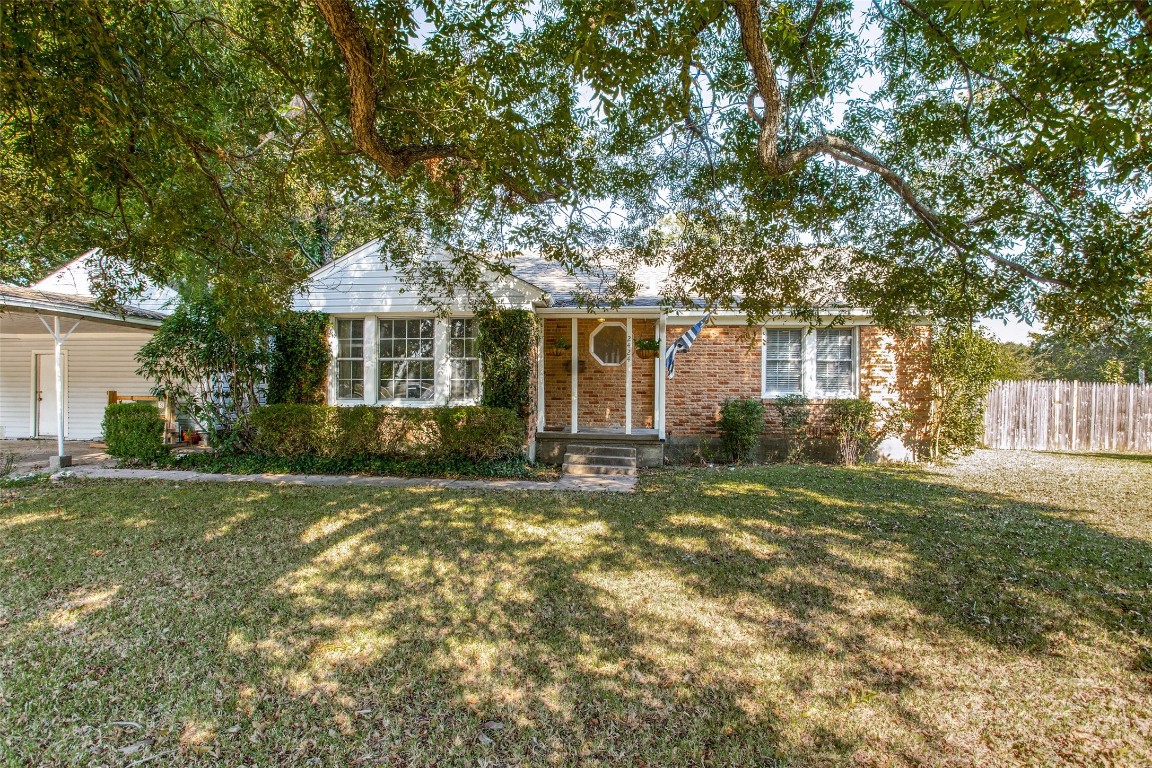 2424 S Glenbrook Drive Garland TX 75041
