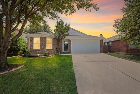 812 Meadowlark Drive Saginaw TX 76131