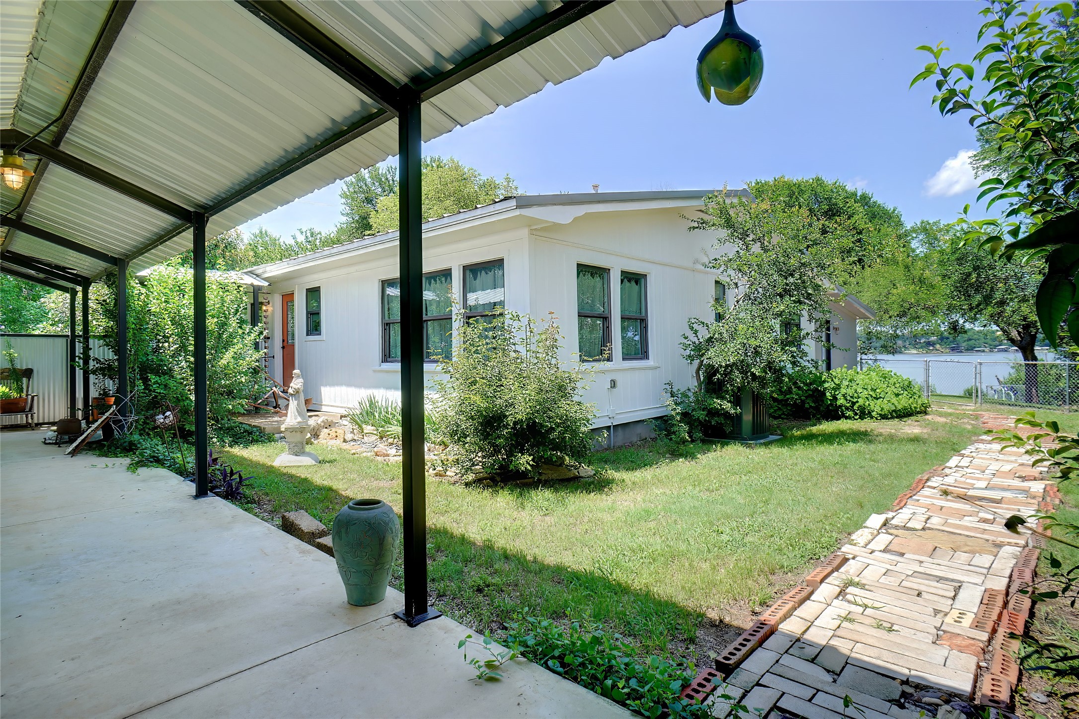 302 Collum Drive Lake Bridgeport TX 76426