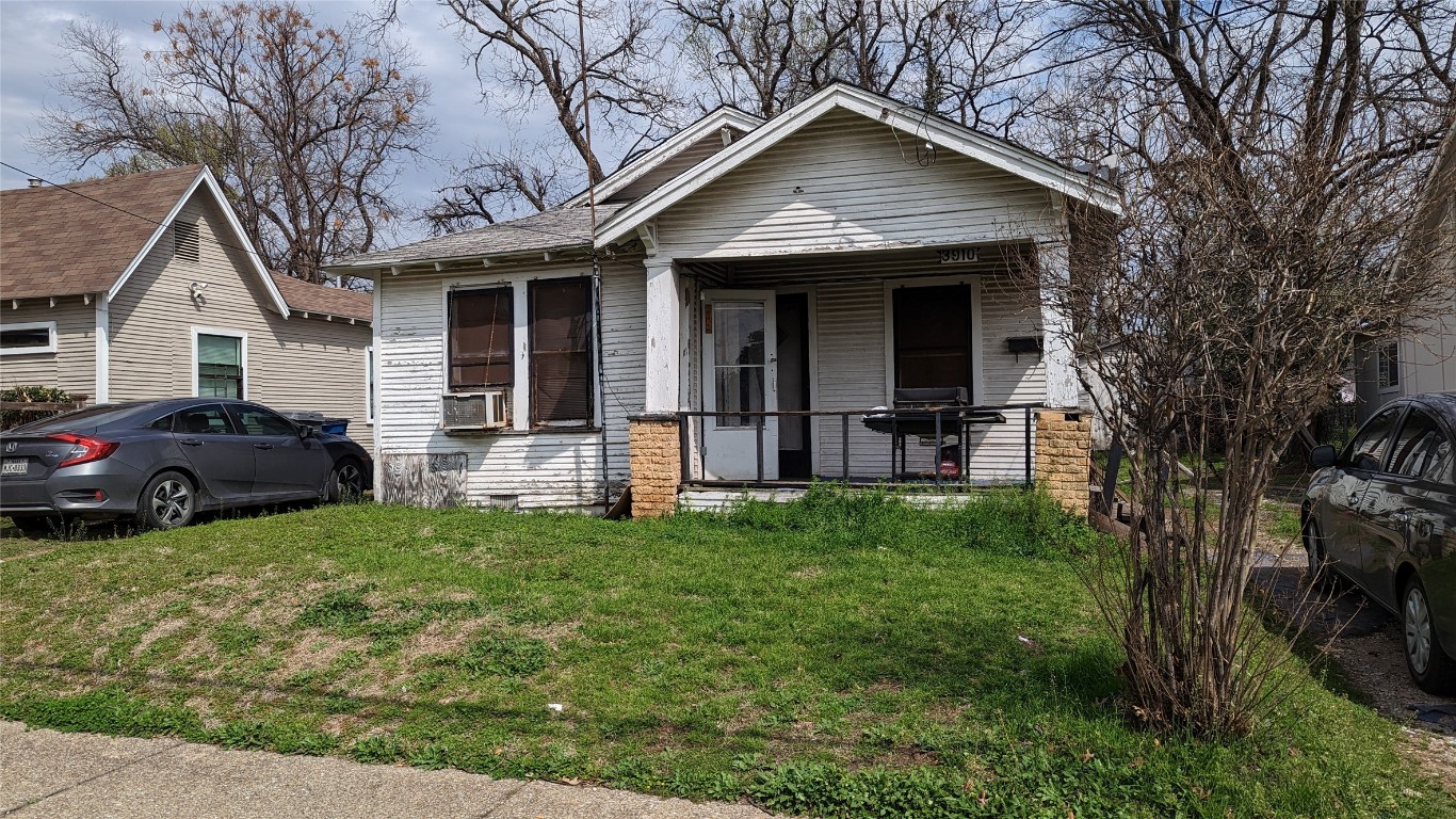 3910 Waldron Avenue Dallas TX 75215