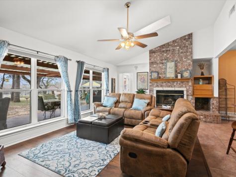 1340 Park Street Azle TX 76020