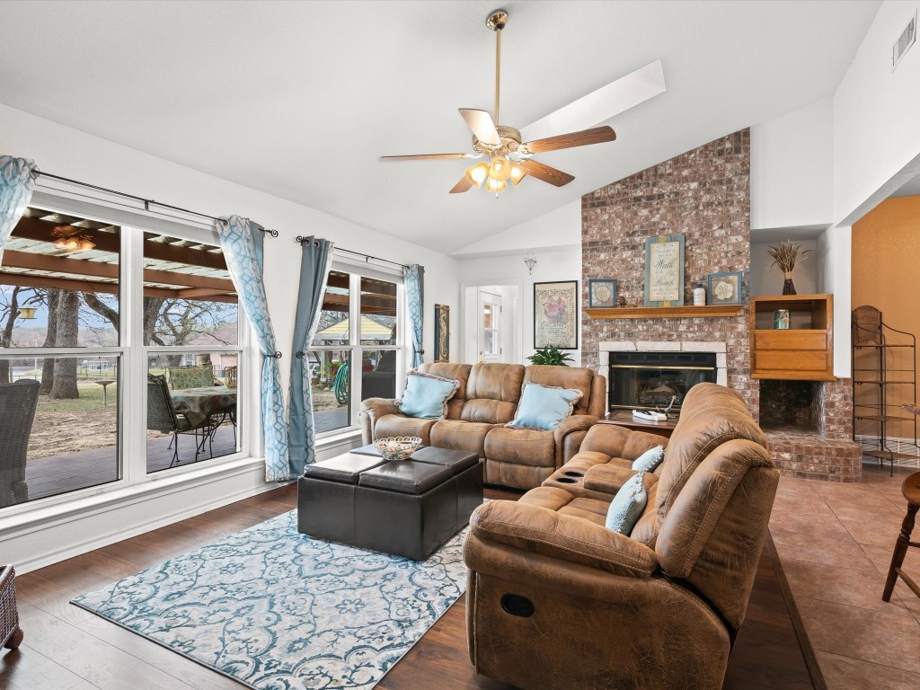 1340 Park Street Azle TX 76020