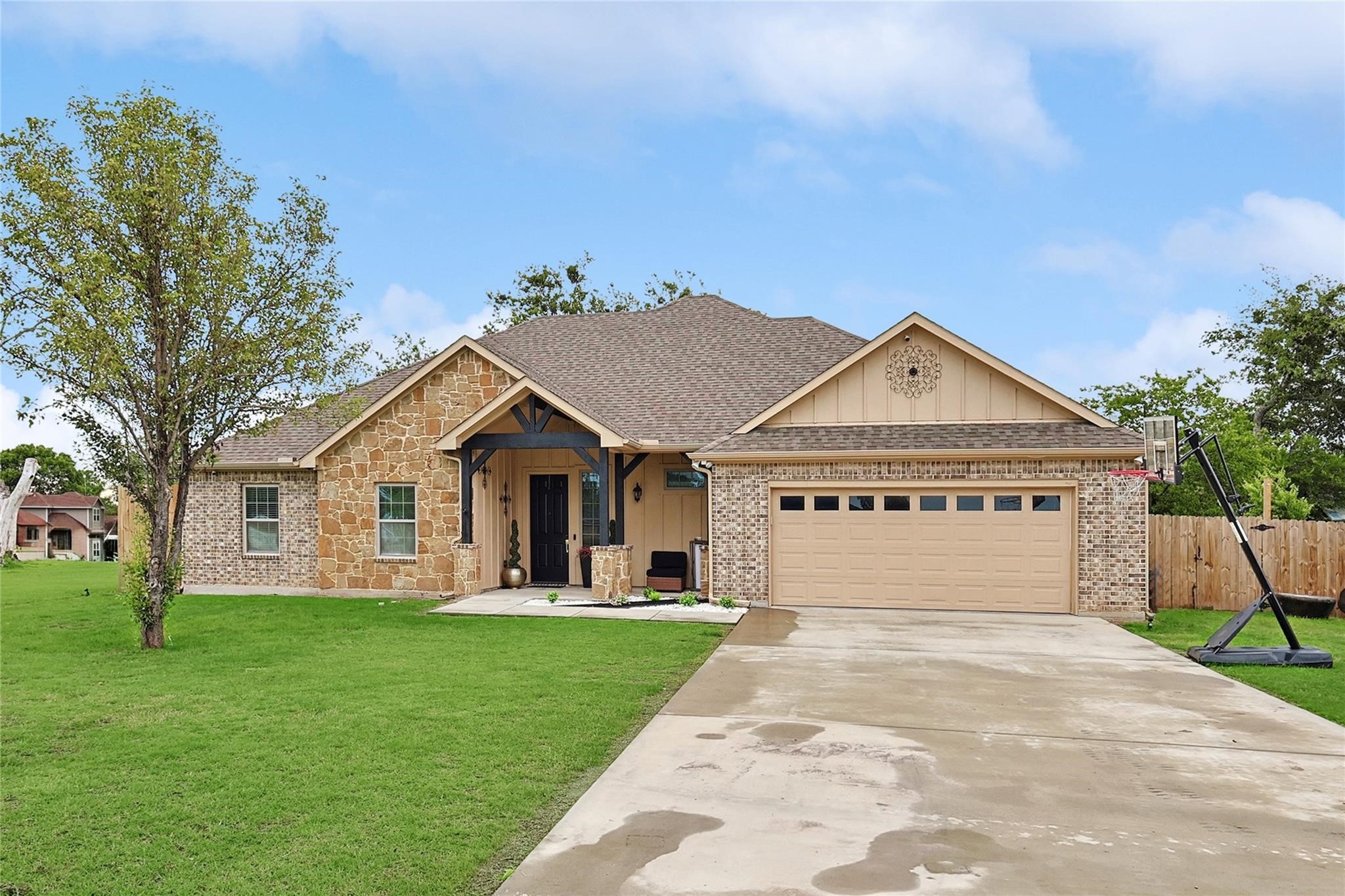 342 W Huffman Street Krum TX 76249