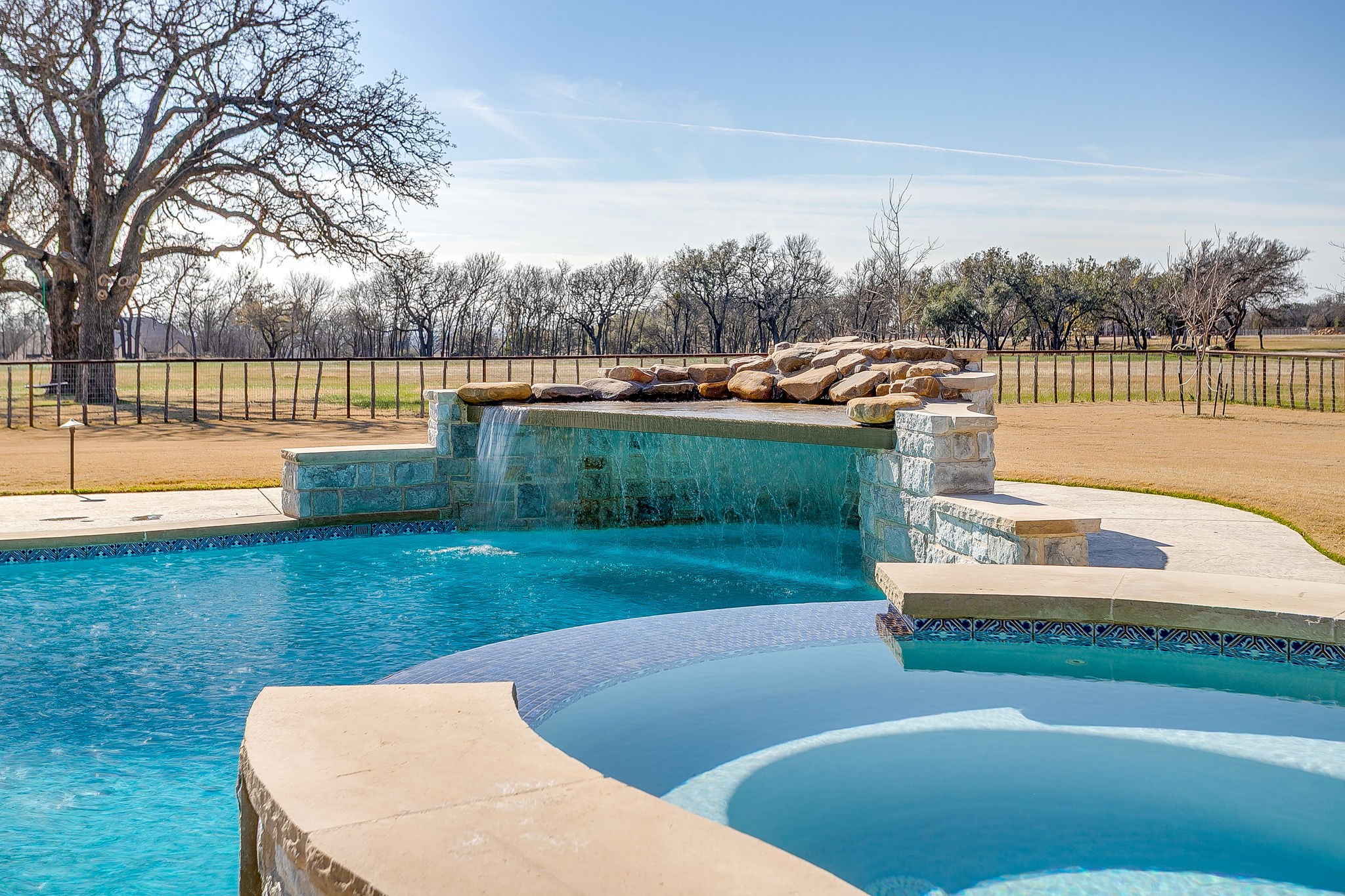 553 Royal Santana Run Weatherford TX 76087