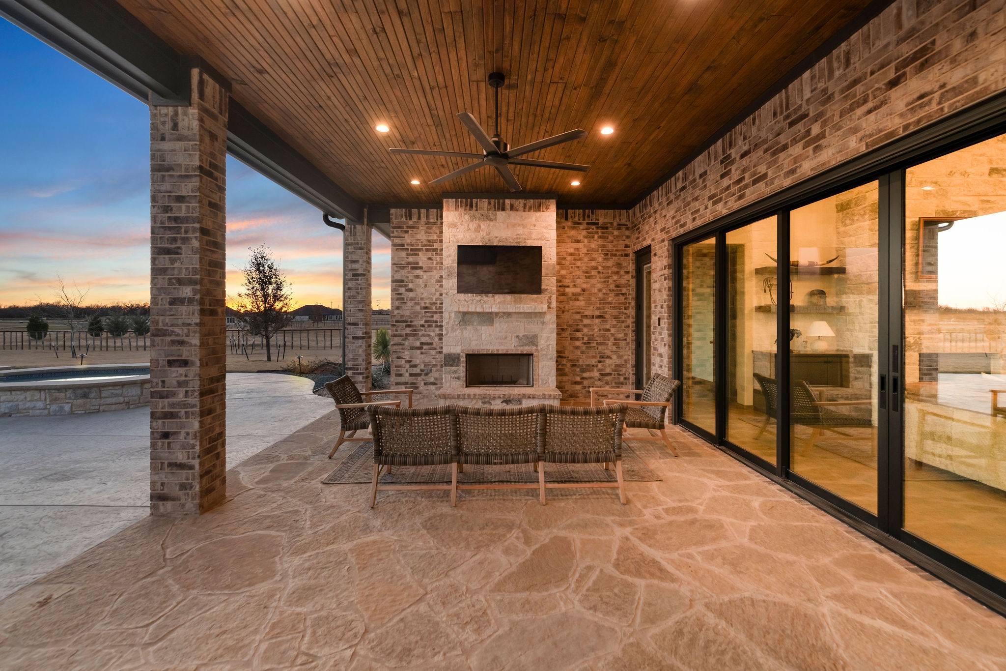 553 Royal Santana Run Weatherford TX 76087