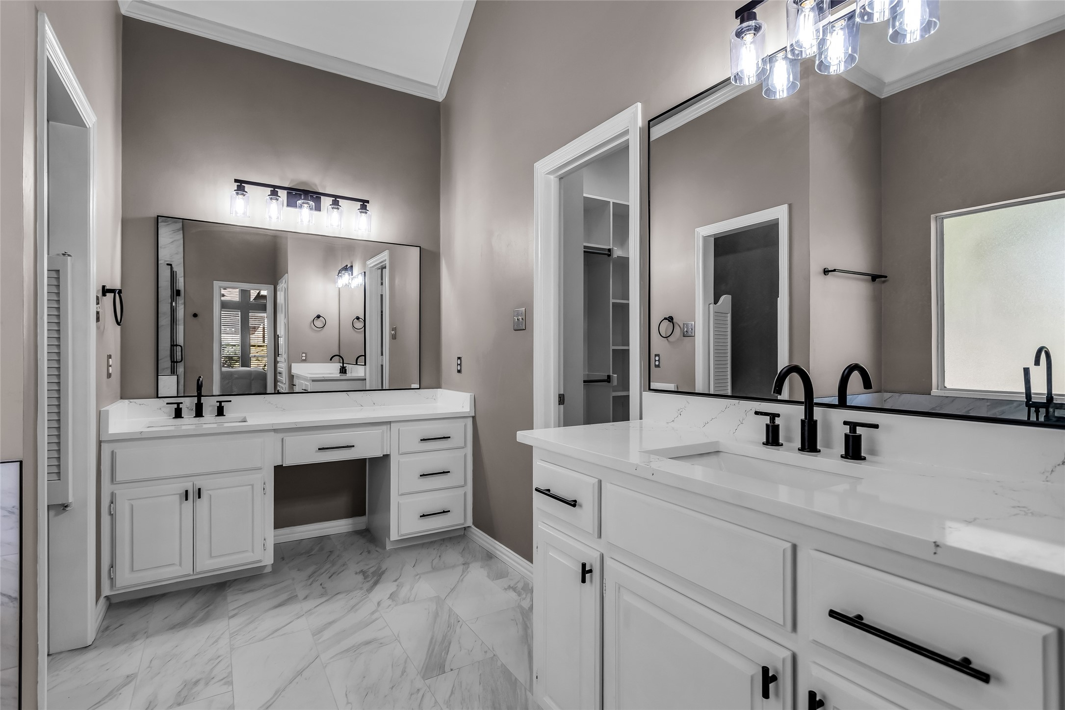 2613 Rockport Circle Garland TX 75044