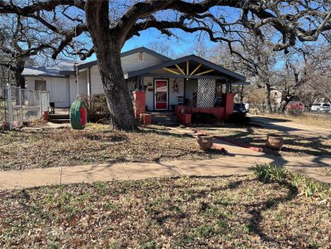 209 S Oak Street Eastland TX 76448