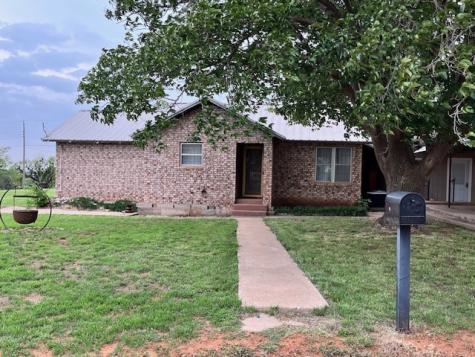 411 N Walton Street Roby TX 79543
