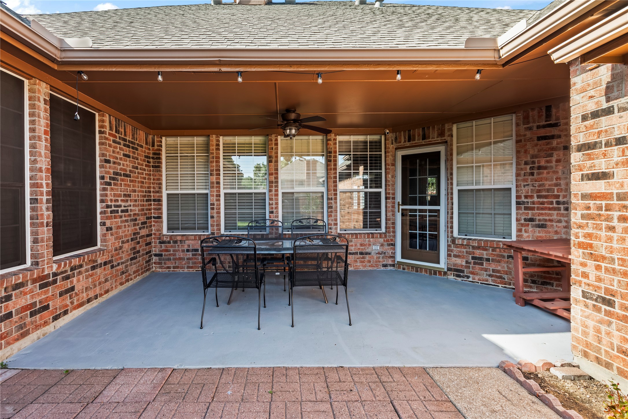 1001 Lochness Lane Garland TX 75044