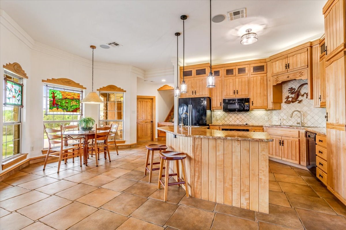 200 Ranchcrest Road Lorena TX 76655