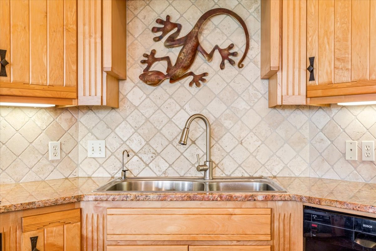 200 Ranchcrest Road Lorena TX 76655