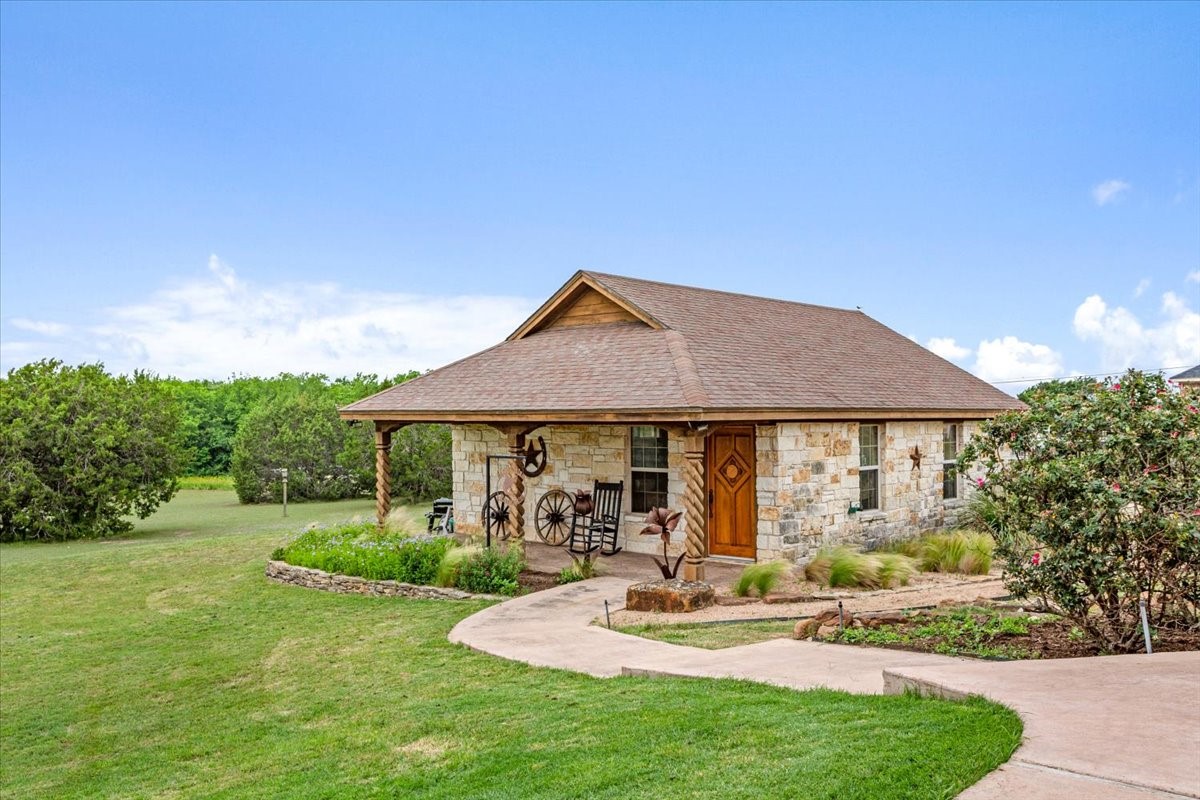 200 Ranchcrest Road Lorena TX 76655