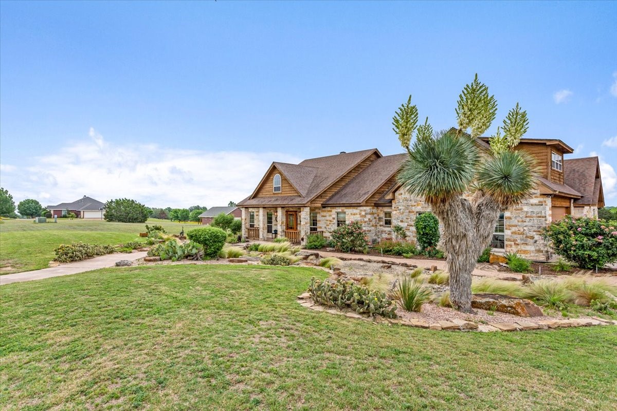200 Ranchcrest Road Lorena TX 76655