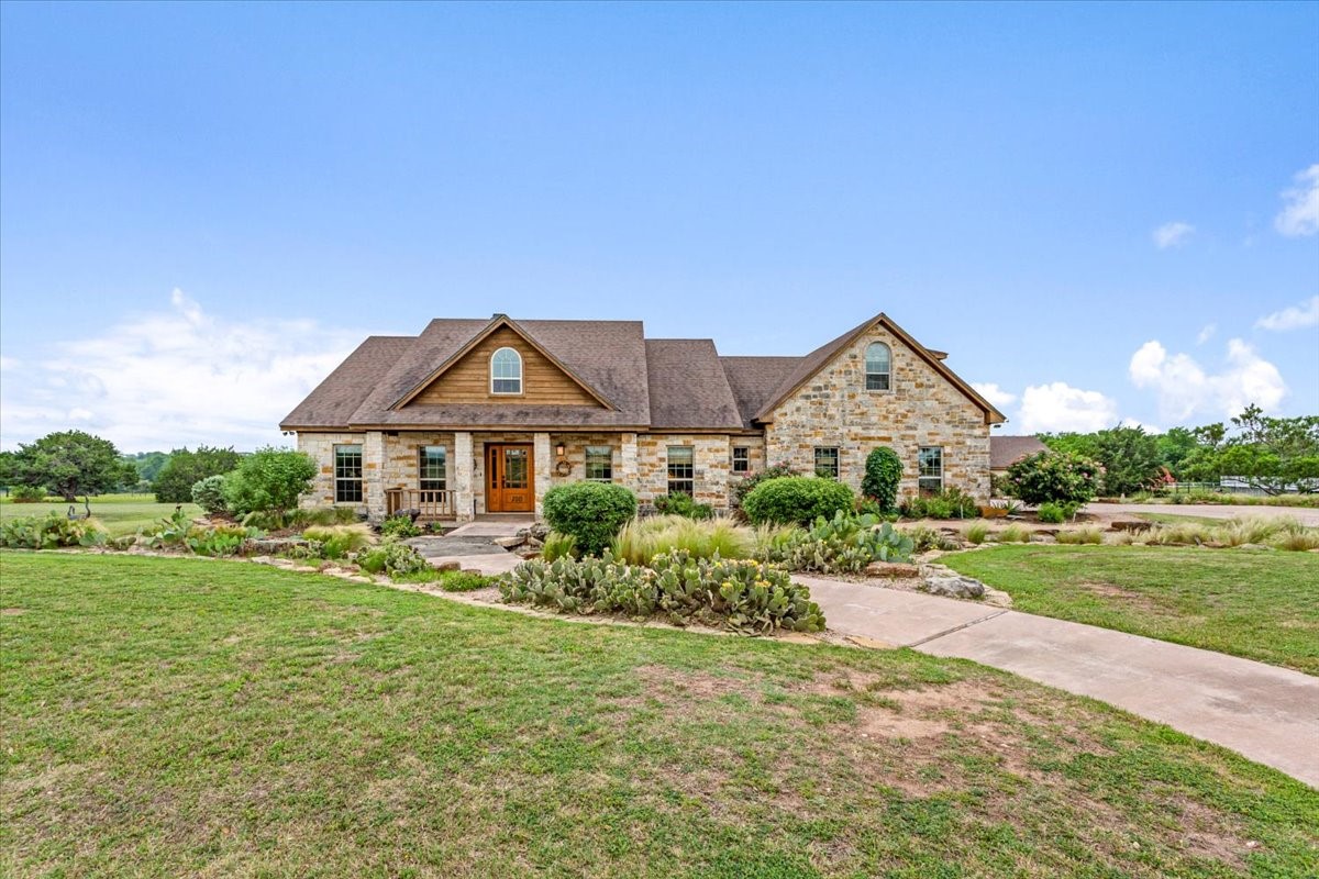 200 Ranchcrest Road Lorena TX 76655