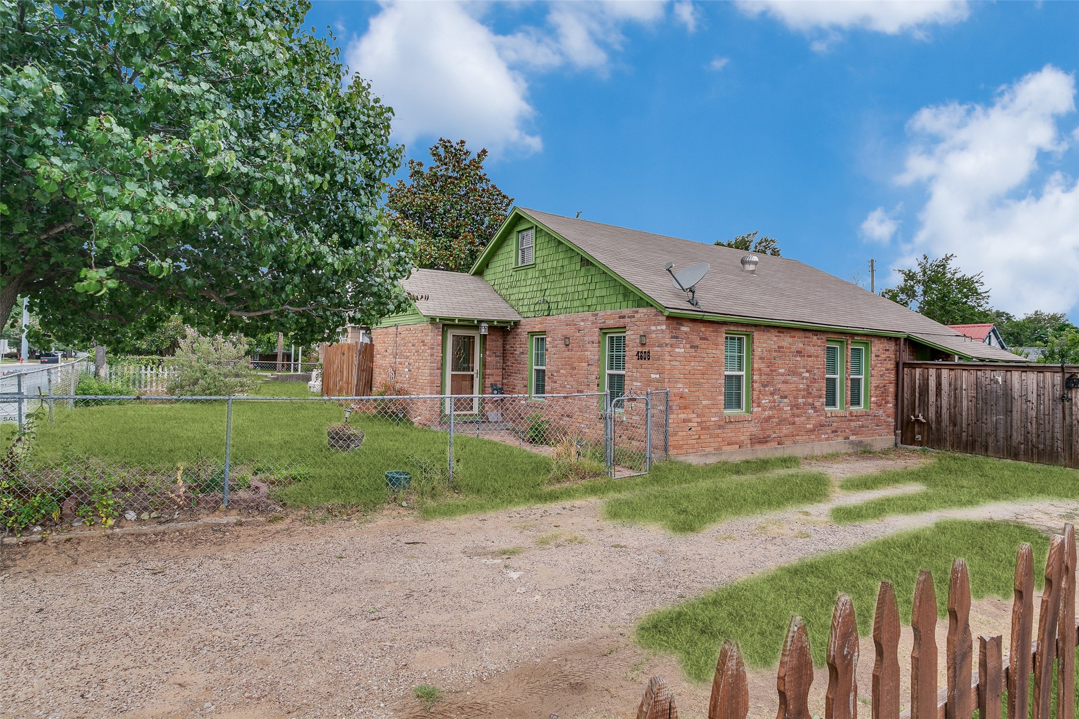 4808 Blackstone Drive River Oaks TX 76114