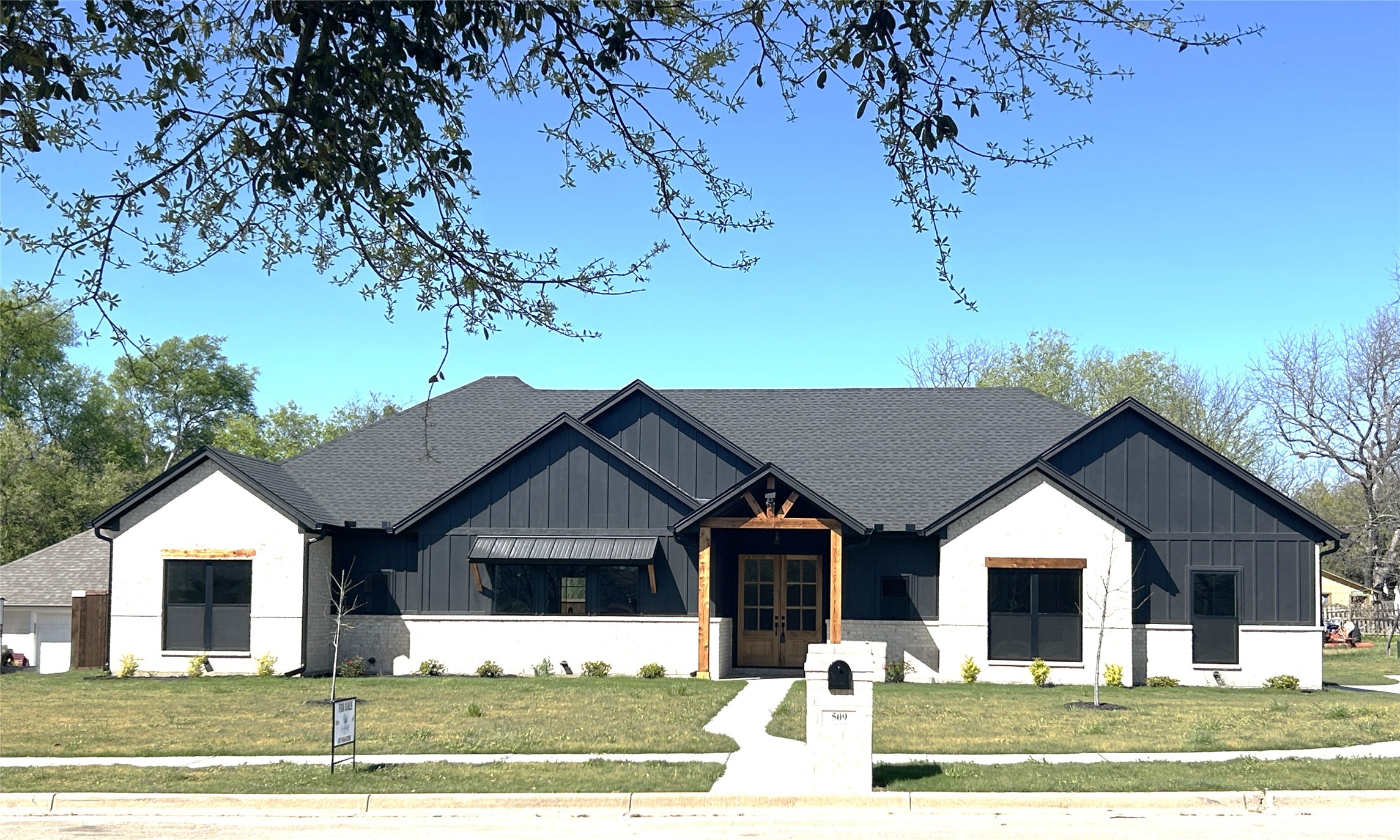 509 Emma Street Grandview TX 76050