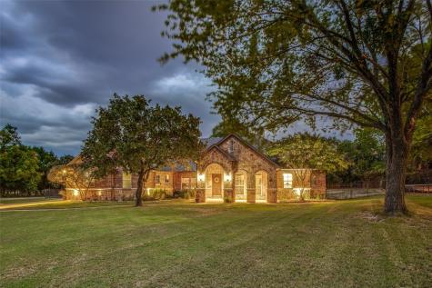7401 Red Leaf Court Mansfield TX 76063