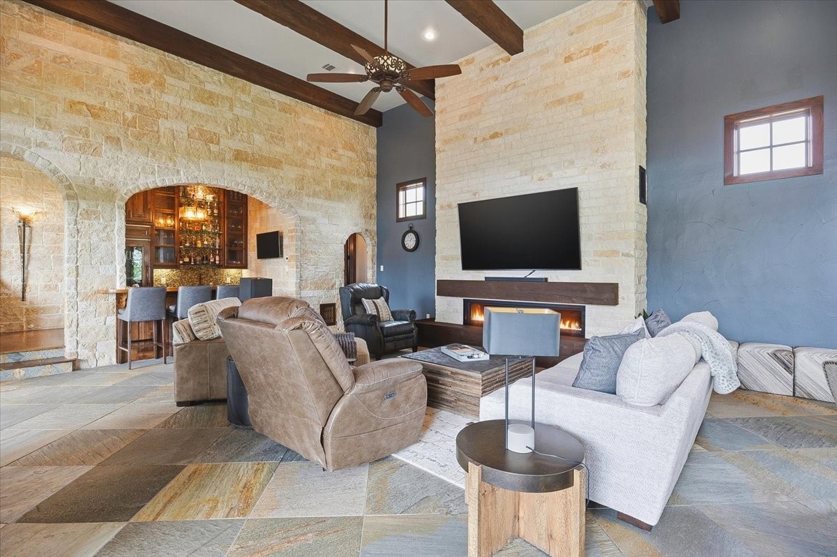 250 Falcon Ridge Aledo TX 76008