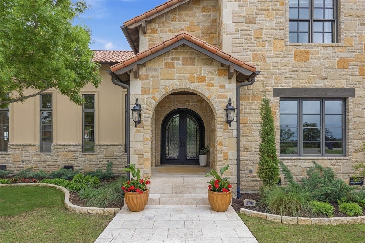 250 Falcon Ridge Aledo TX 76008