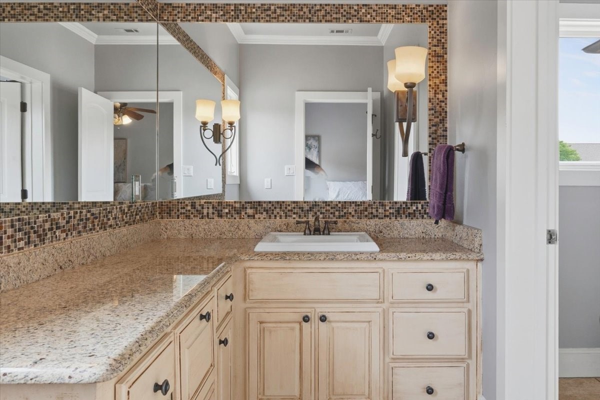 250 Falcon Ridge Aledo TX 76008