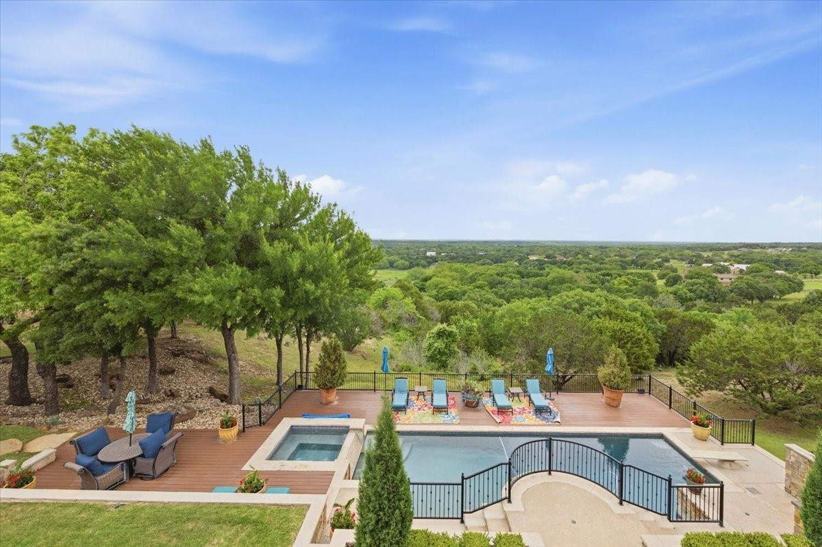 250 Falcon Ridge Aledo TX 76008