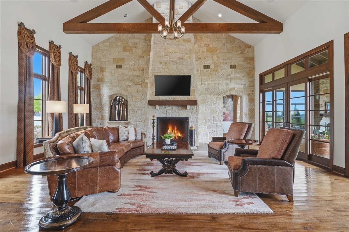 250 Falcon Ridge Aledo TX 76008