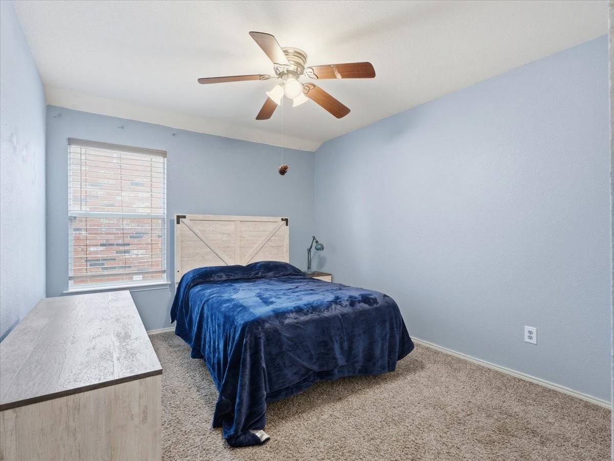 1039 Wood Brook Drive Grand Prairie TX 75052