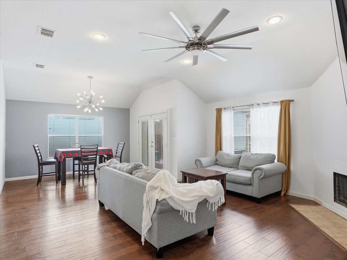 1039 Wood Brook Drive Grand Prairie TX 75052