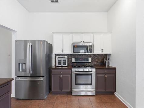 1039 Wood Brook Drive Grand Prairie TX 75052