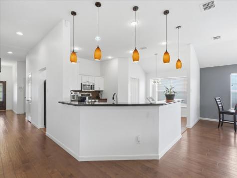 1039 Wood Brook Drive Grand Prairie TX 75052