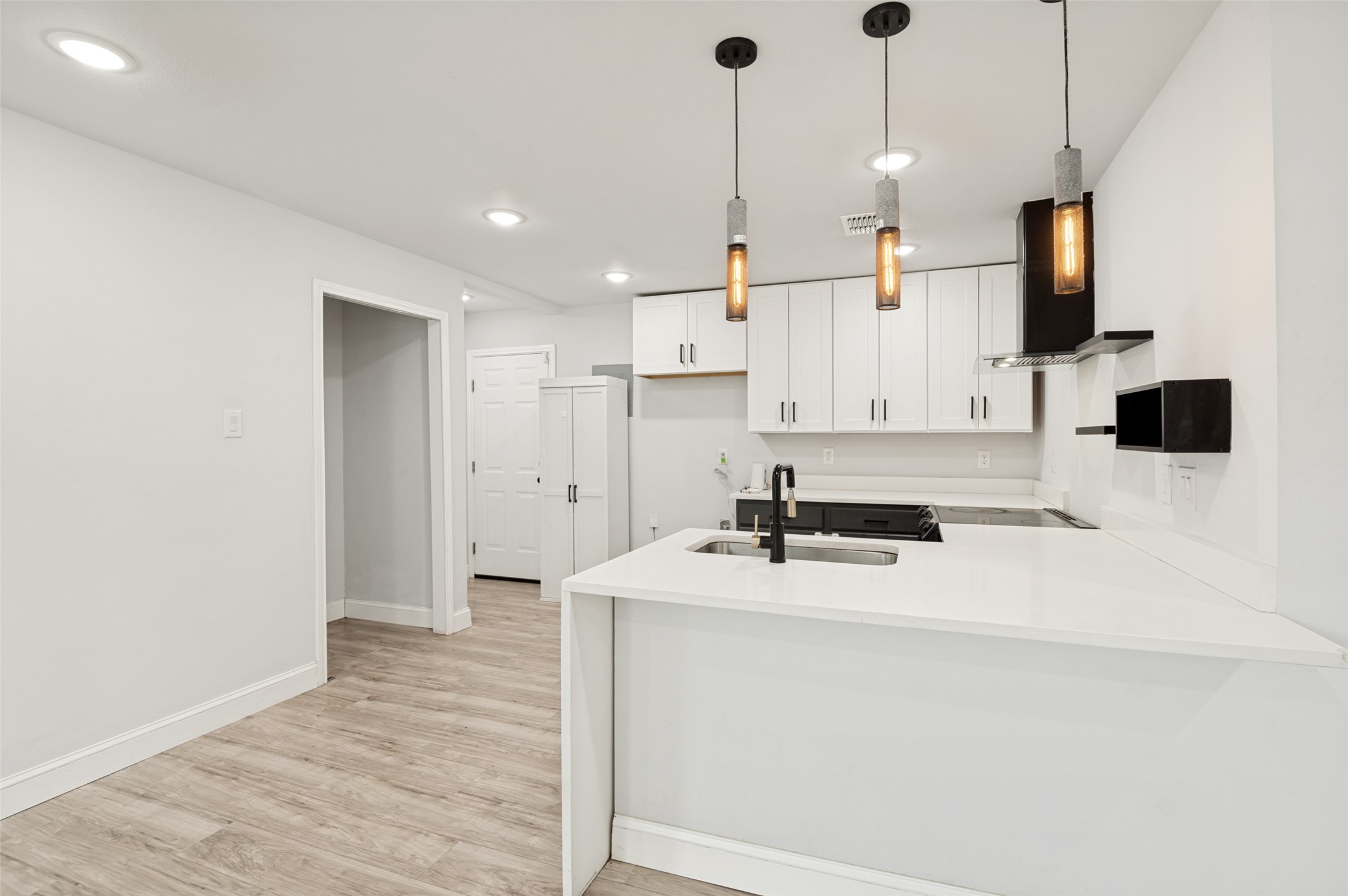 1301 Cardinal Street Arlington TX 76010