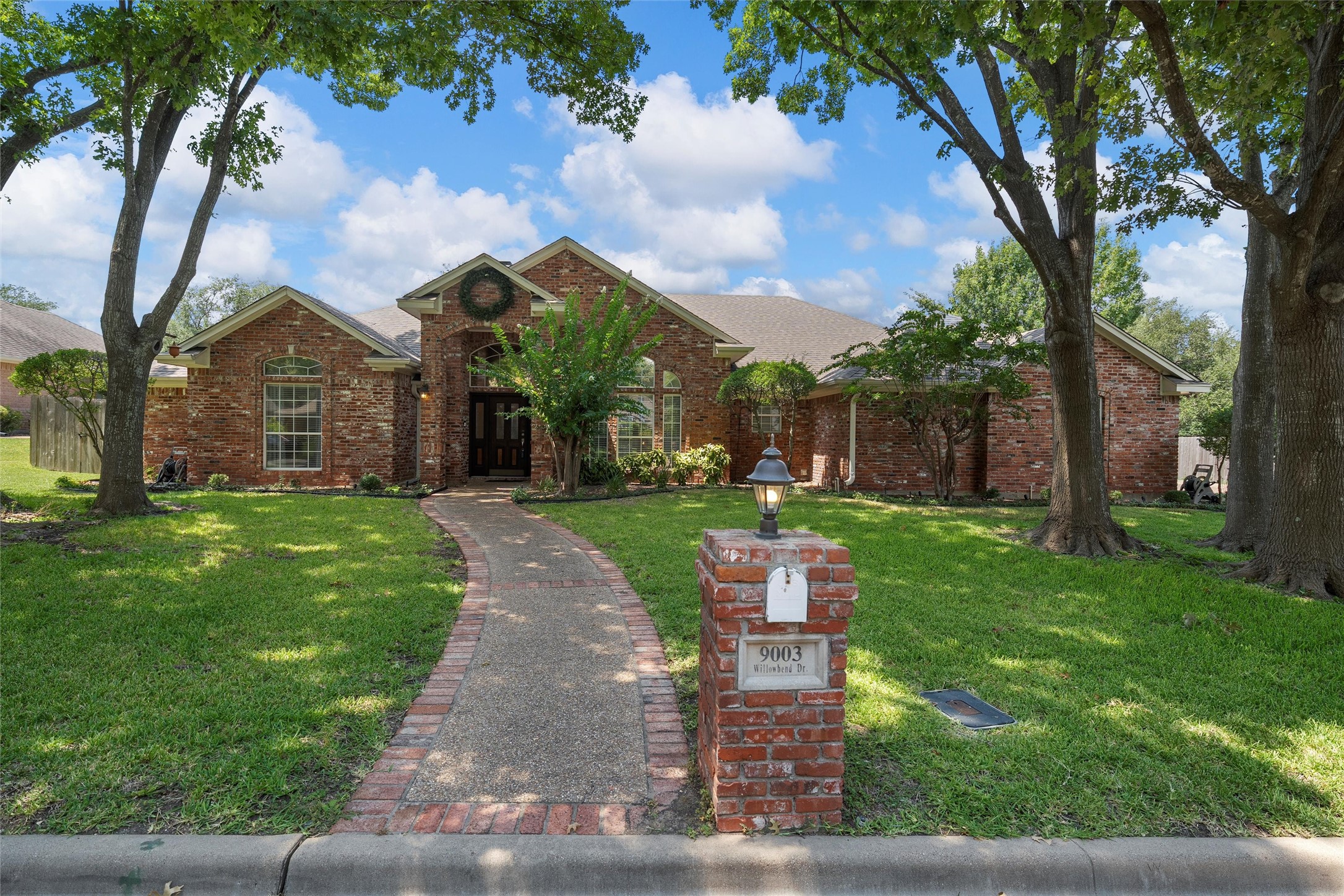 9003 Willow Bend Drive Woodway TX 76712
