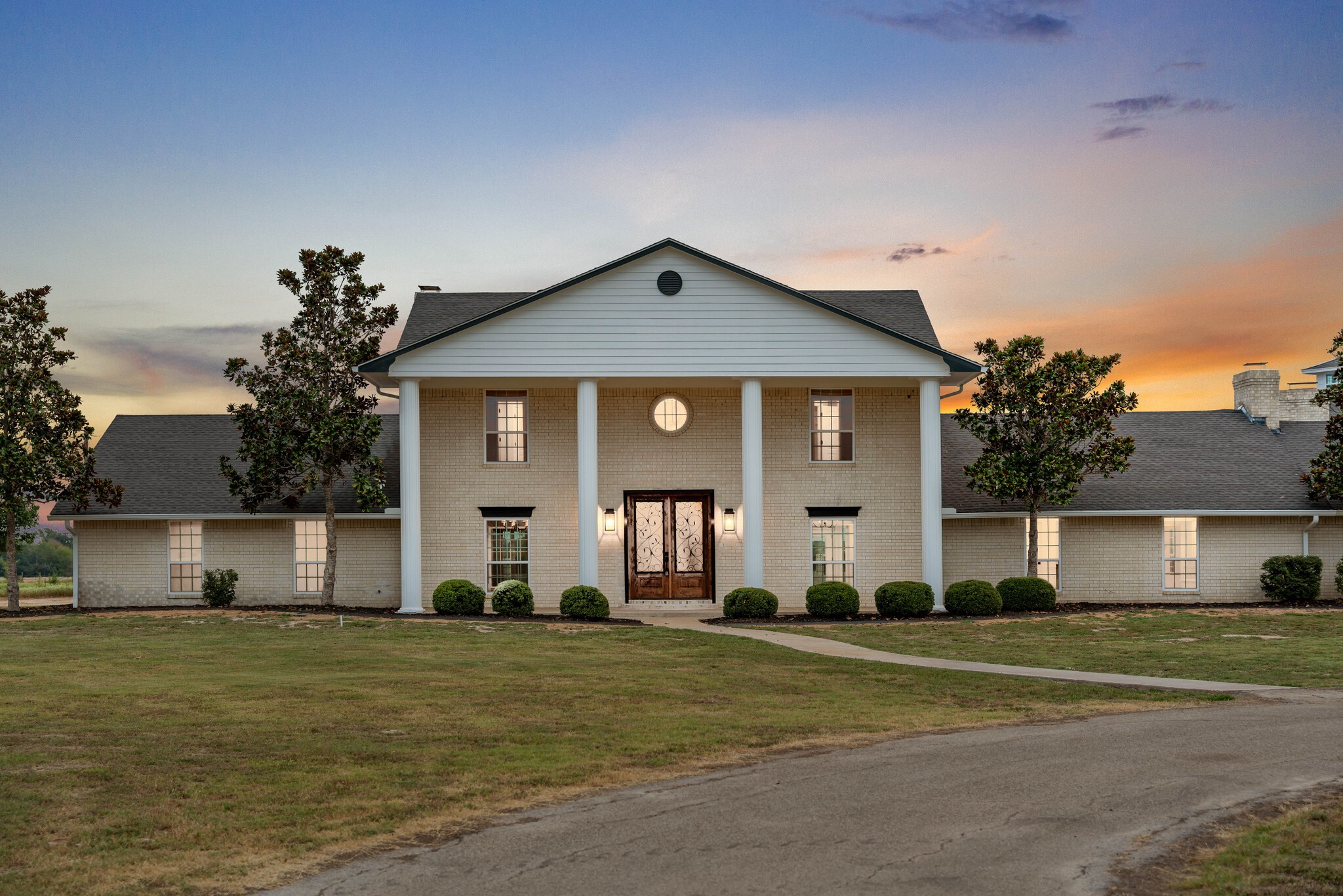 11254 Farm Road 195 Paris TX 75462