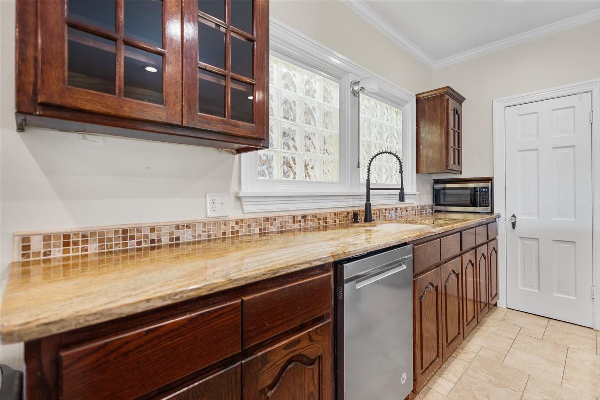1609 Old Nacogdoches Road Henderson TX 75654