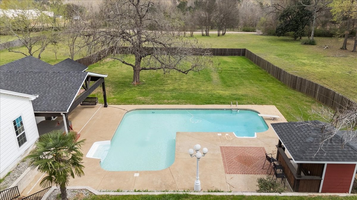 1609 Old Nacogdoches Road Henderson TX 75654