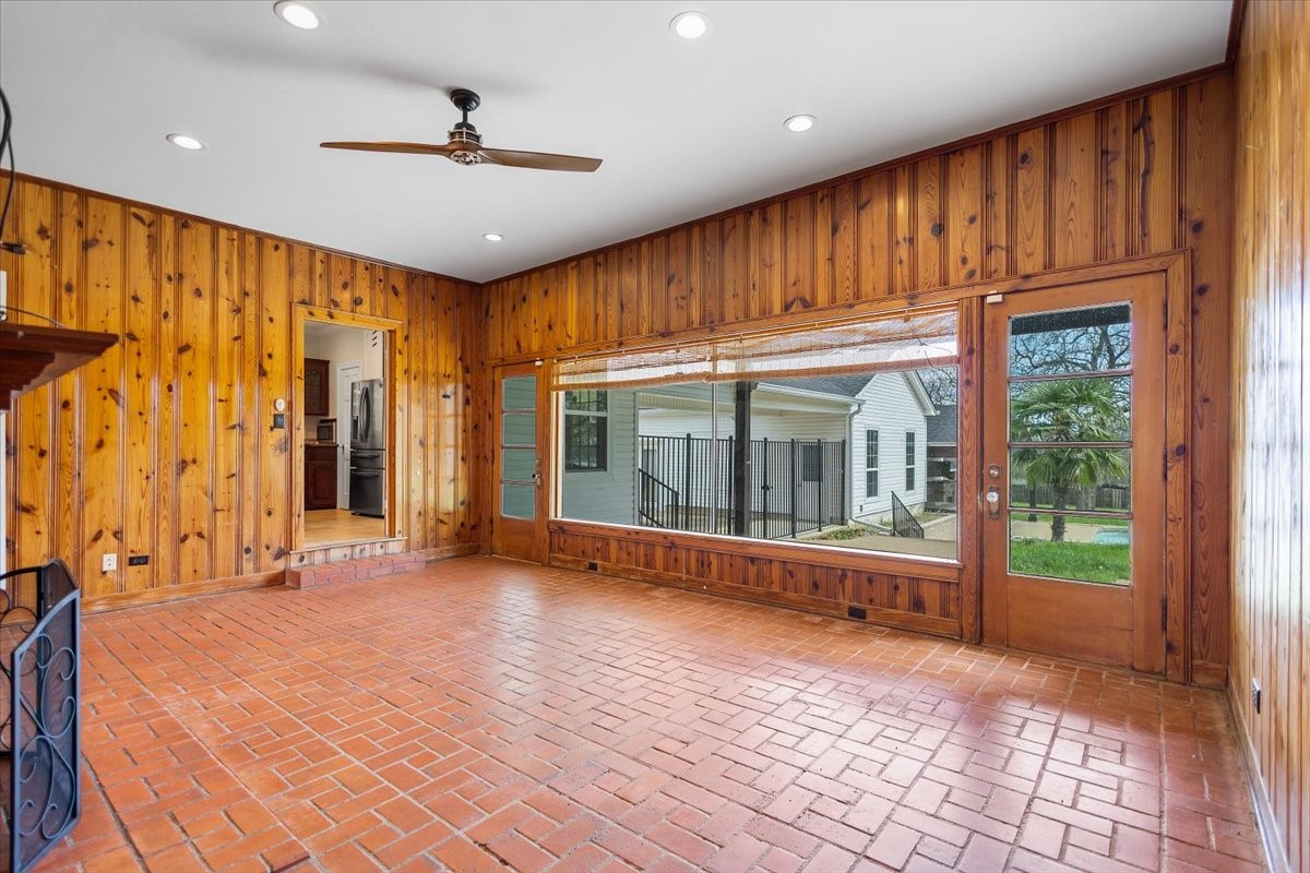 1609 Old Nacogdoches Road Henderson TX 75654