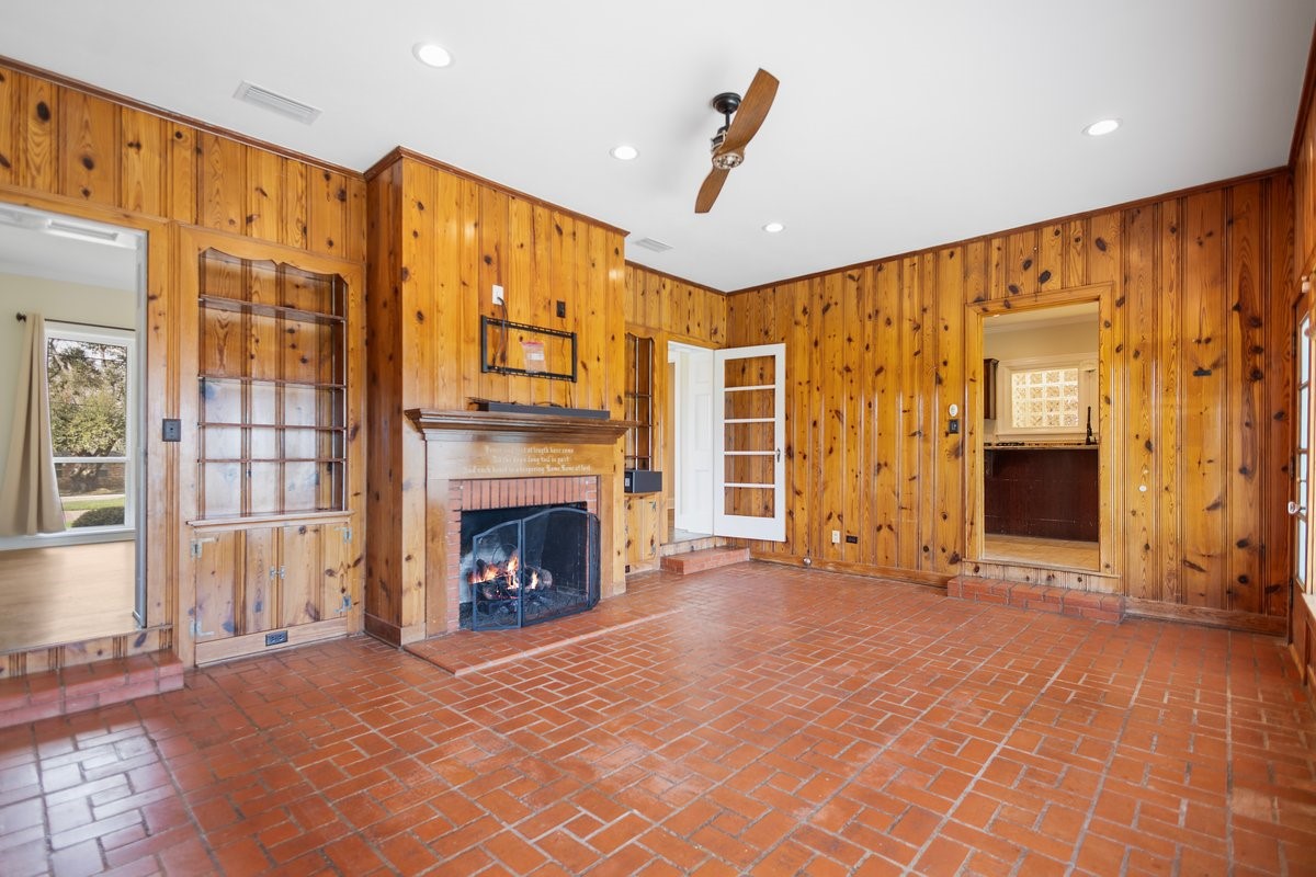 1609 Old Nacogdoches Road Henderson TX 75654