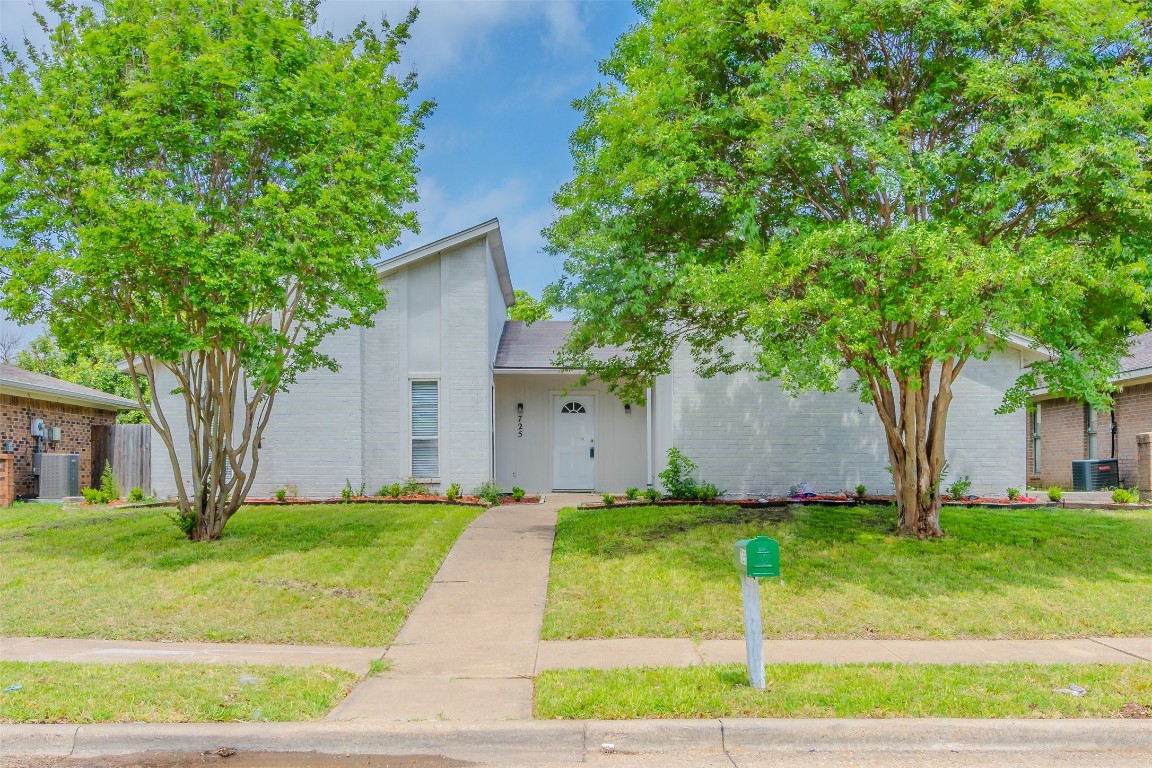 725 Villa Ridge Drive Garland TX 75043