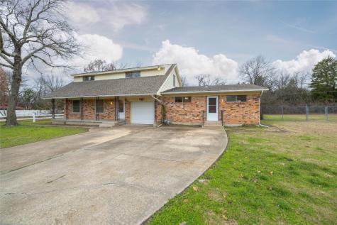 1535 W Springcrest Circle Lancaster TX 75134