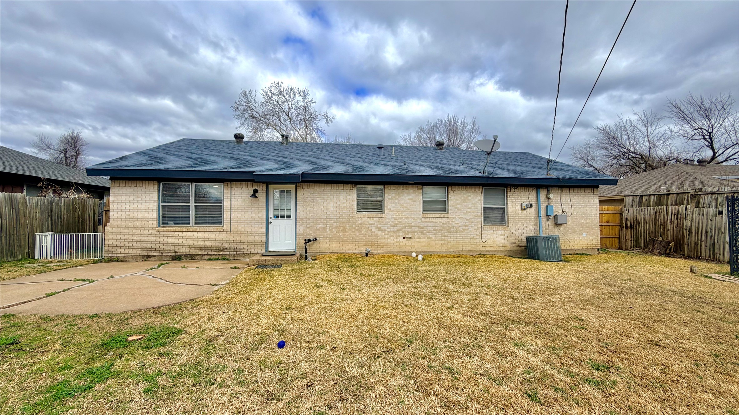 1230 Mcdonald Drive Garland TX 75041