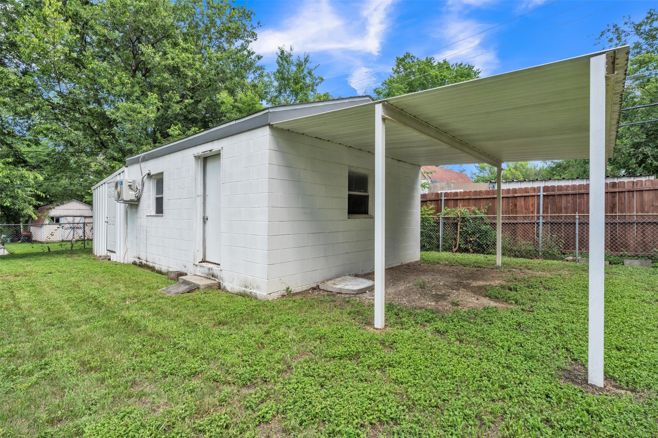 5000 Monette Street Haltom City TX 76117
