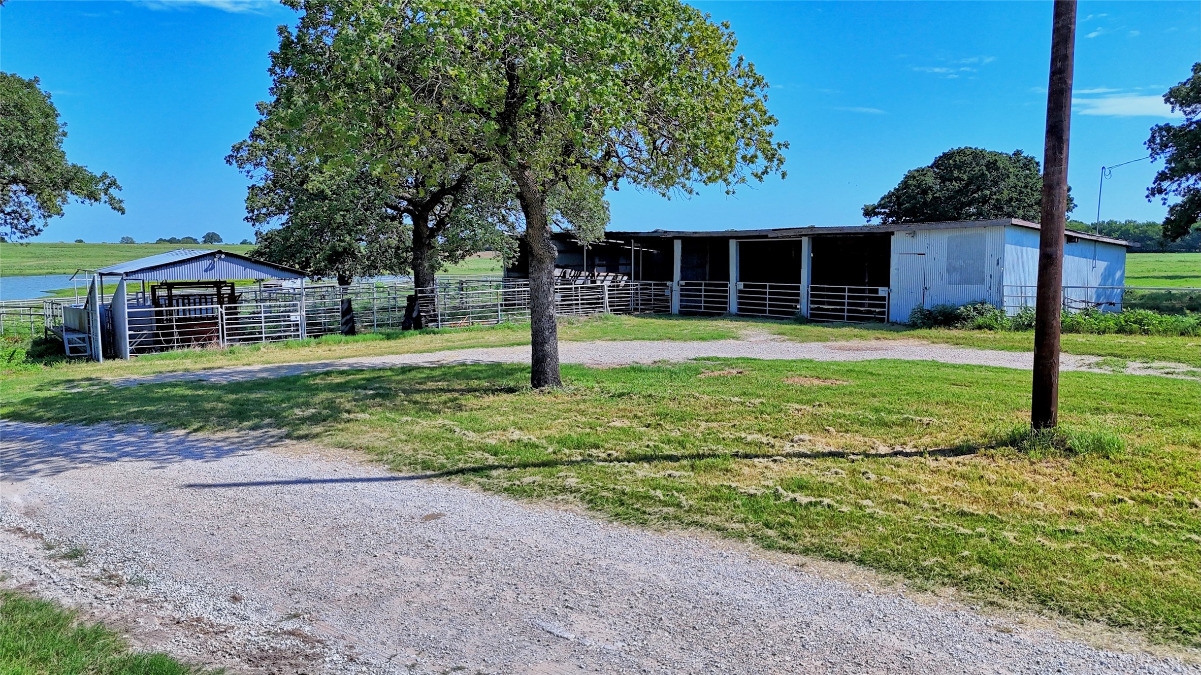 8752 Fm 1749 Sunset TX 76270