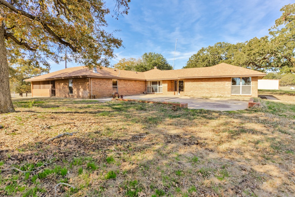 8752 Fm 1749 Sunset TX 76270