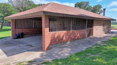 8752 Fm 1749 Sunset TX 76270